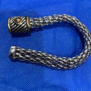 πβ οΈsilver tone bracelet